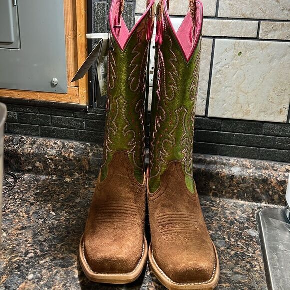 ARIAT WOMEN'S FUTURITY BOON WESTERN BOOTS - SQUARE TOE - Picture 2 of 16